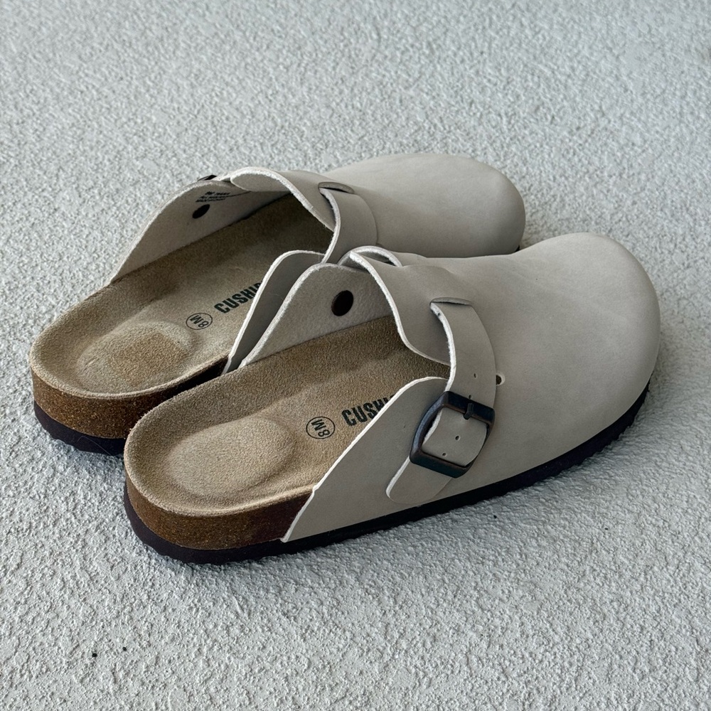 CUSHIONAIRE Hana Cork Footbed Womens Clogs Comfortable Vegan Suede Clogs  8 - Picture 9 of 12